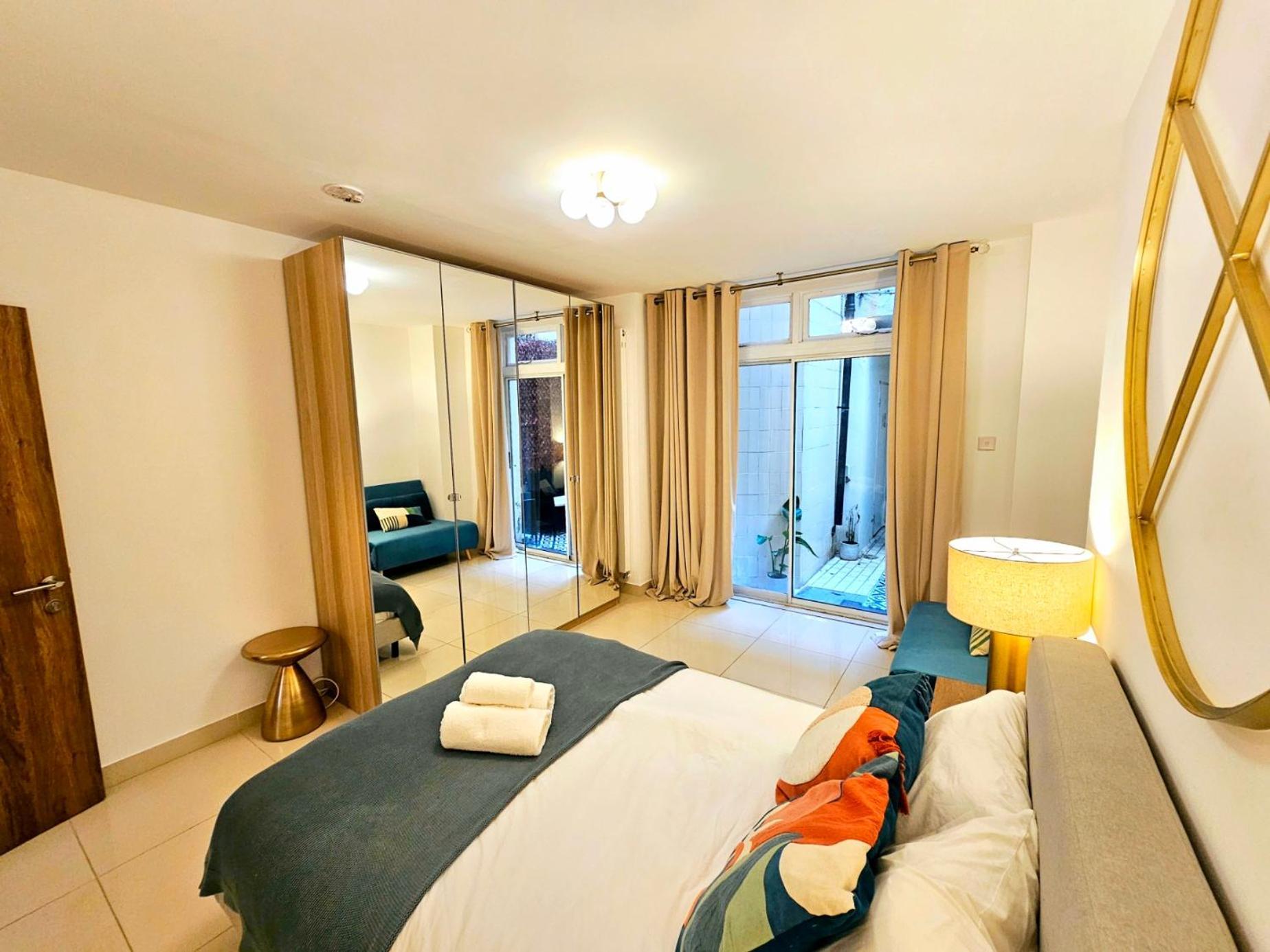 Modern Hyde Park Home With Private Entrance & Private Back Patio Near Bayswater & Paddington Stations London Exterior photo